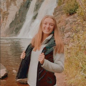 Meet your Posher, Catherine